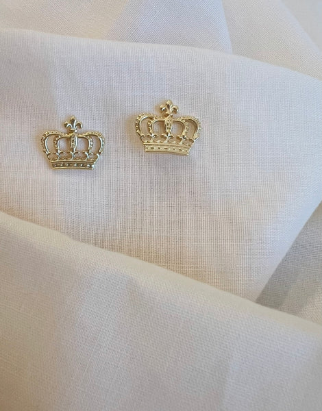 King Crown post earrings