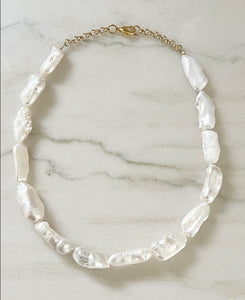 Grace pearl choker