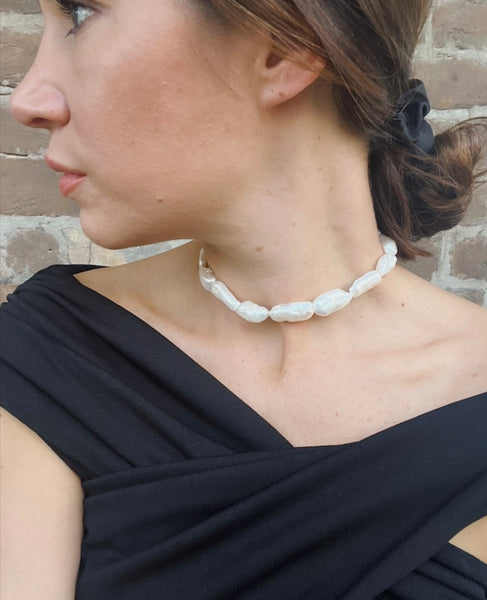 Grace pearl choker